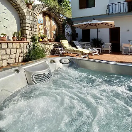 Maison Coppola Vakantiehuis Vico Equense